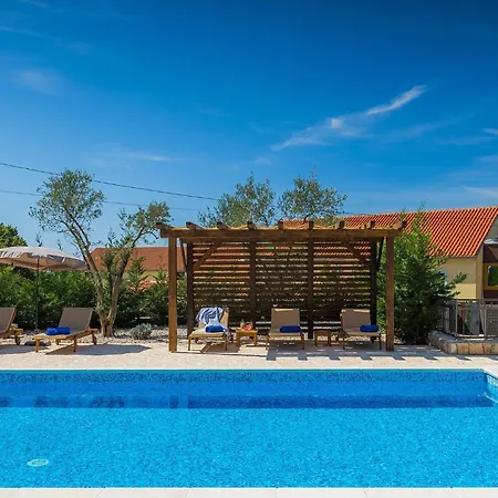 Maya Krk Tatil Evi *