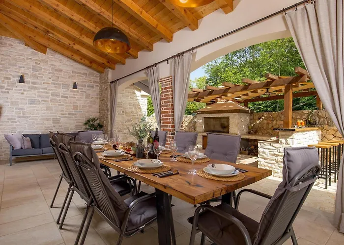 Maya Krk Case de vacanță